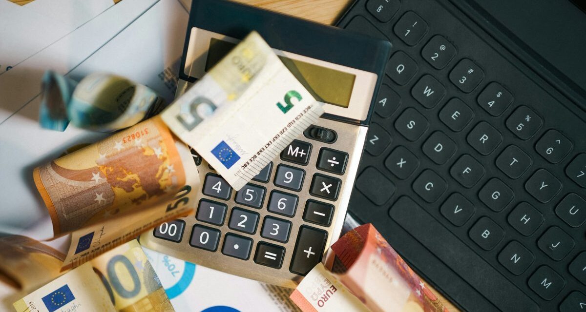 Αναδρομική μείωση δόσεων για πάνω από 100.000 δανειολήπτες του νόμου Κατσέλη – Τι ισχύει με τους τόκους και τα καταβληθέντα ποσά (Παραδείγματα)