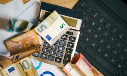 Αναδρομική μείωση δόσεων για πάνω από 100.000 δανειολήπτες του νόμου Κατσέλη – Τι ισχύει με τους τόκους και τα καταβληθέντα ποσά (Παραδείγματα)