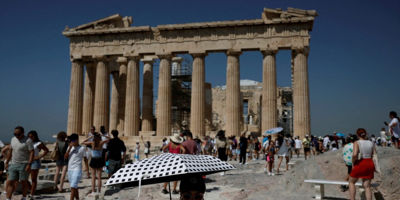 Καιρός: 32άρια, βοριάδες και απογευματινές καταιγίδες