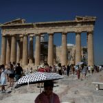 Καιρός: 32άρια, βοριάδες και απογευματινές καταιγίδες