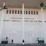 Το Κέντρο Κένεντι αφαιρεί το όνομα του Τραμπ από τον ιστότοπό του