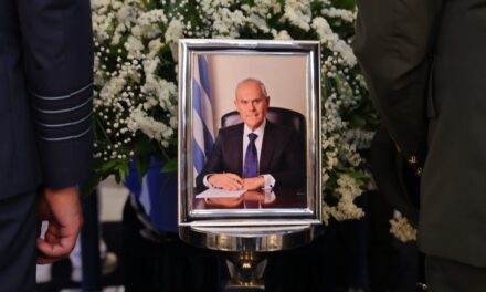Τελευταίο αντίο στον υφυπουργό Νίκο Ταγαρά
