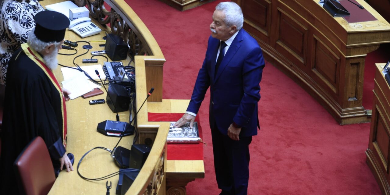 Βουλή: Ορκίστηκε βουλευτής ο Κ. Κόλλιας