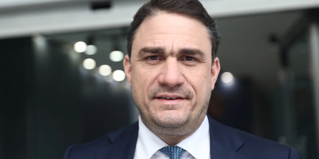 Η κυβέρνηση ομολογεί ξεκάθαρα πως μείωσε το πραγματικό εισόδημα των συνταξιούχων
