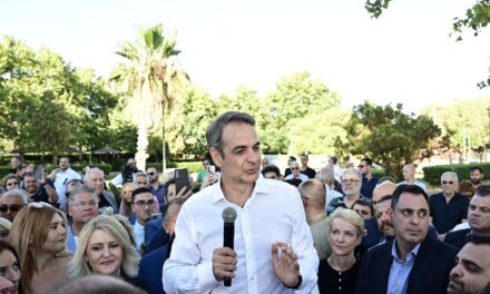 Επίθεση Μητσοτάκη κατά ΠΑΣΟΚ – ΕΛΑΣ: Ο «τζάμπα 1» συναγωνίζεται τον «τζάμπα 2»