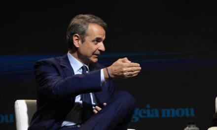 Live: Συζήτηση του Κ. Μητσοτάκη με την Κριστιάν Αμανπούρ
