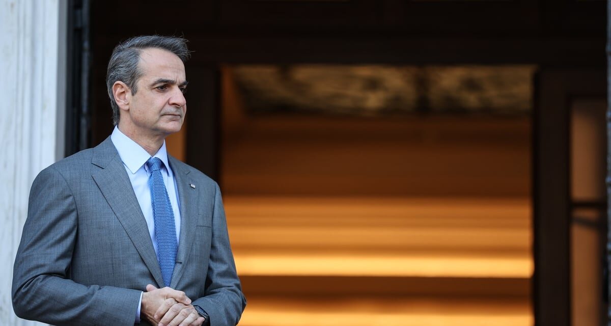 Θα υποδεχθεί στο Μαξίμου τον Σαντάμ Χαφτάρ της Λιβύης 