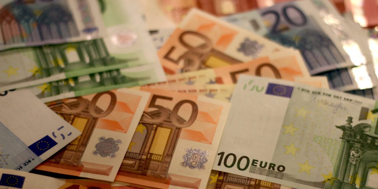 Αύριο η πρόωρη πληρωμή δόσεων ύψους 6,94 δισ. ευρώ από το δάνειο του πρώτου μνημονίου
