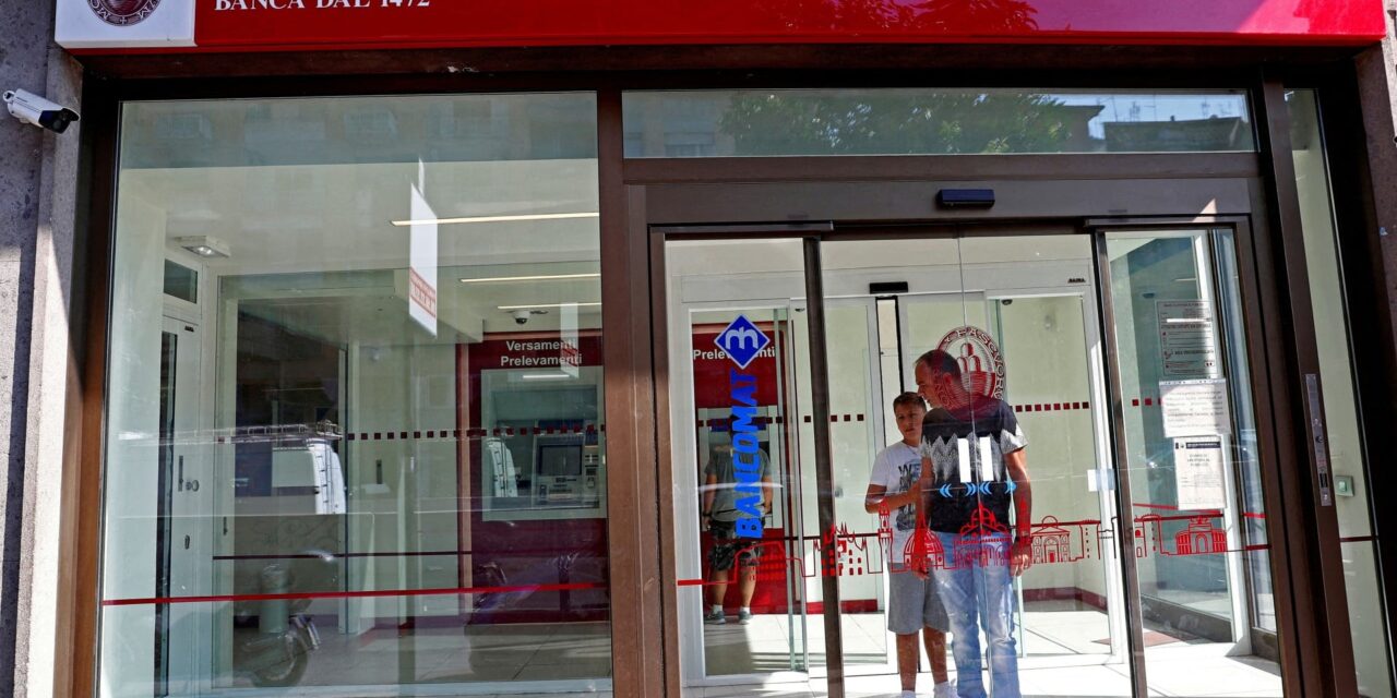 Η Intesa προσφέρει 30,6 δισ. ευρώ για τη Monte dei Paschi