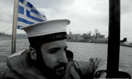 Το Πολεμικό Ναυτικό έχει εισέλθει στην «τέλεια καταιγίδα» των «μεταρρυθμίσεων» Δένδια