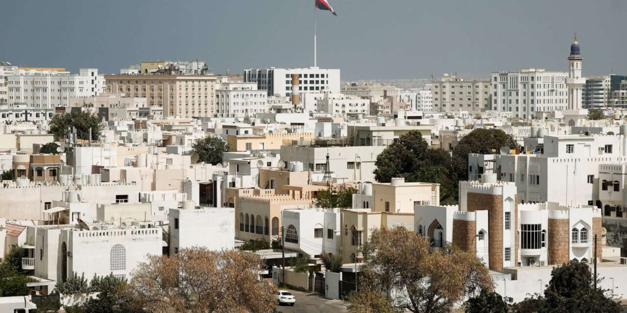 Το σουλτανάτο που θεωρήθηκε πολύ κοντά στο Ιράν και προκάλεσε την οργή του Τραμπ