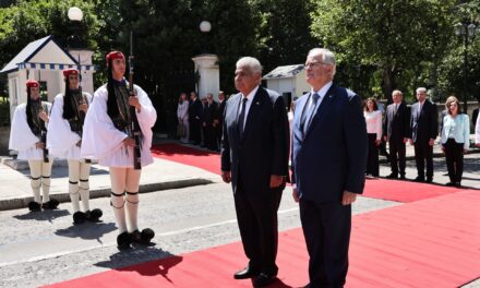 Ελλάδα και Παναμάς ενισχύουν τη συνεργασία σε ναυτιλία, τουρισμό και επιχειρηματικότητα