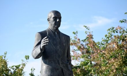 «Ο Ανδρέας εμπνέει τους αγώνες της γενιάς μας»