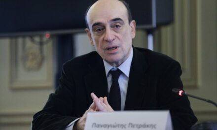 Πετράκης στο ΕΡΤnews Radio 105,8: Από 80 έως 90 δολάρια το πετρέλαιο το 2027 – Στο 3,8% ο πληθωρισμός