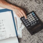 Τι αλλάζει στους λογαριασμούς με την αύξηση του ακατάσχετου ορίου – Αναλυτικά παραδείγματα