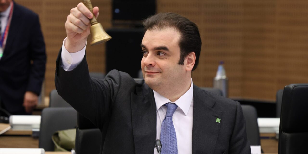 Πιερρακάκης: Η ρήτρα διαφυγής για την ενέργεια αντιστοιχεί σε έργα 1,5 δισ. ευρώ την τριετία ’26-’28 – Τα μέτρα για το ιδιωτικό χρέος θα νομοθετηθούν τον Ιούνιο