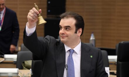 Πιερρακάκης: Η ρήτρα διαφυγής για την ενέργεια αντιστοιχεί σε έργα 1,5 δισ. ευρώ την τριετία ’26-’28 – Τα μέτρα για το ιδιωτικό χρέος θα νομοθετηθούν τον Ιούνιο