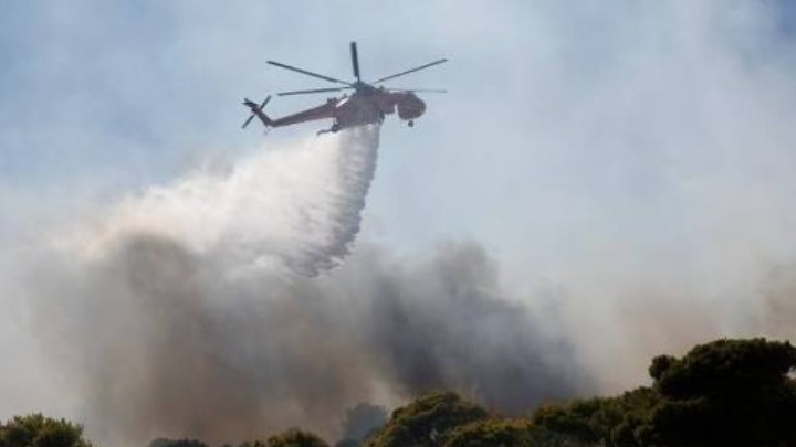 Πτώση πυροσβεστικού ελικοπτέρου, σώοι οι δύο χειριστές