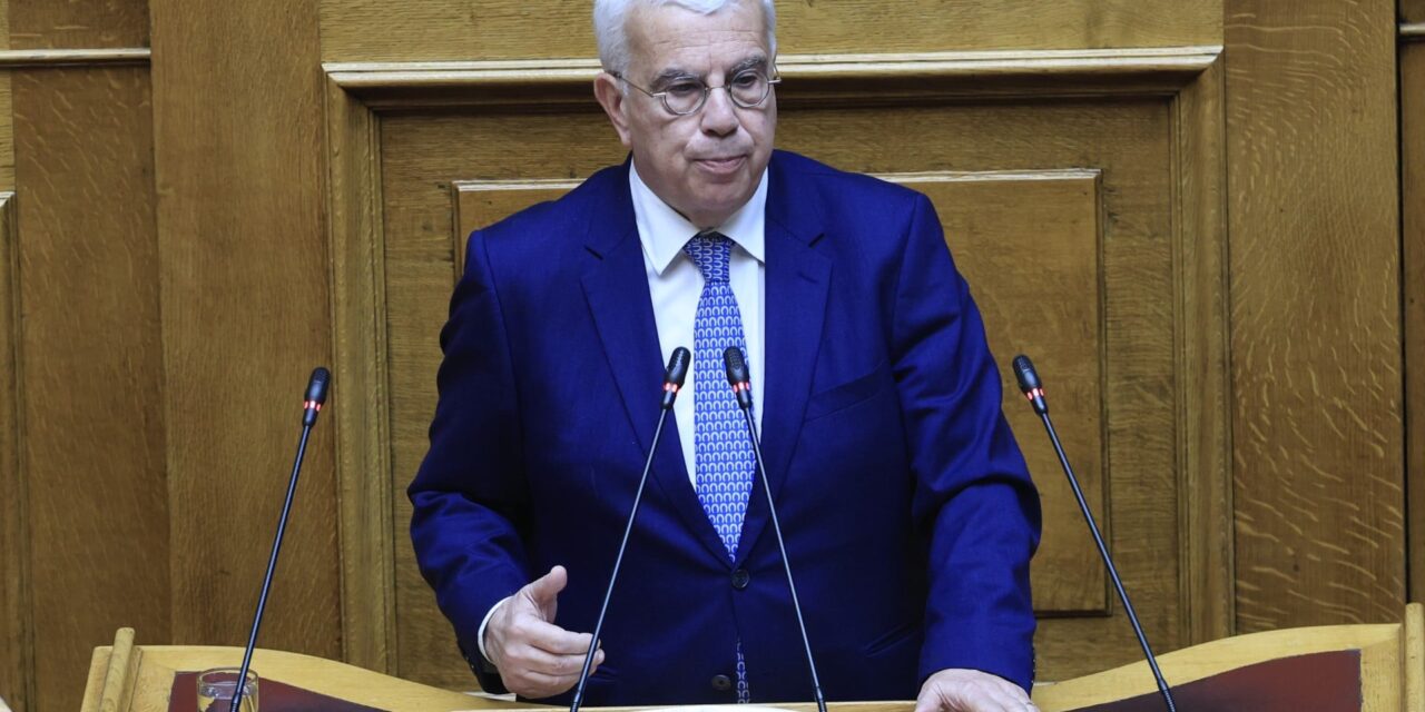 Στράτος Σιμόπουλος: Ποιος είναι ο νέος κοινοβουλευτικός εκπρόσωπος της ΝΔ