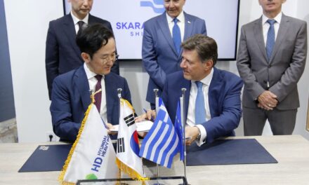 Στρατηγική συνεργασία Ναυπηγείων Σκαραμαγκά – HD Hyundai για κατασκευή σκαφών του πολεμικού ναυτικού