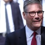 Βρετανικός Τύπος: Μετράει ώρες ο Στάρμερ – «Θα το συζητήσει με την γυναίκα του» – Η σύγκριση με Μητσοτάκη