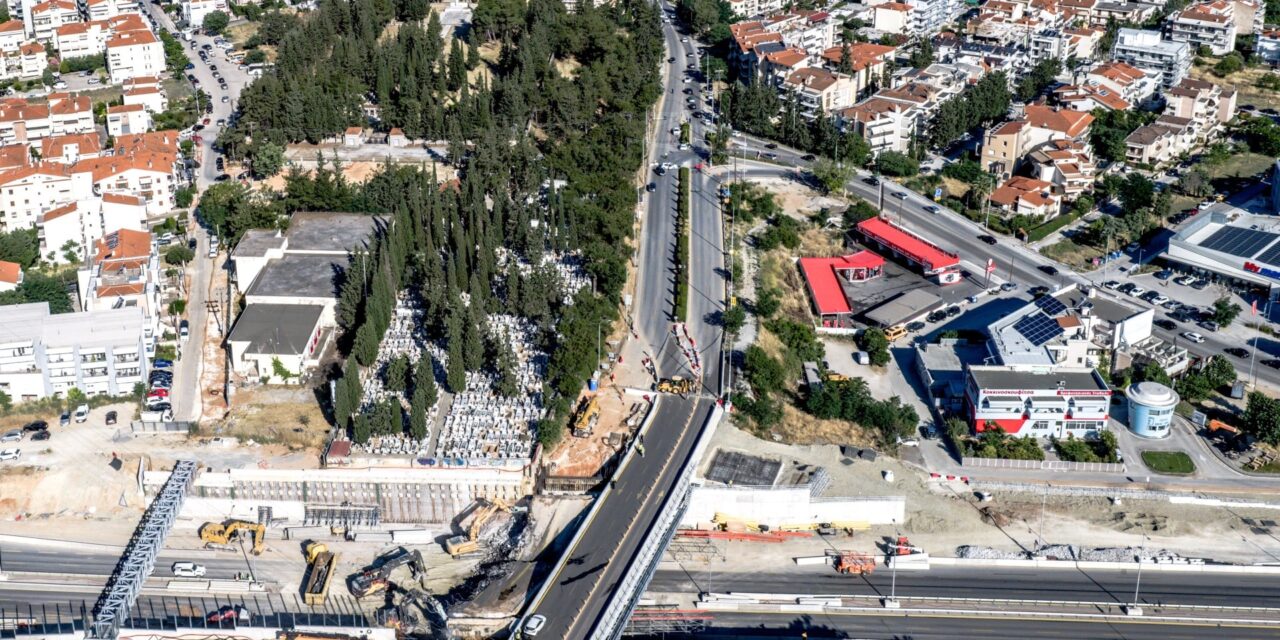 Αποκαταστάθηκε η κυκλοφορία στην Περιφερειακή, έπειτα από τα έργα κατεδάφισης της γέφυρας Πανοράματος
