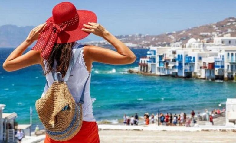 Τουρισμός για Όλους 2026-2027: Περισσότεροι δικαιούχοι, ενίσχυση για ΑμεΑ και πολύτεκνους – Πότε ξεκινούν οι αιτήσεις
