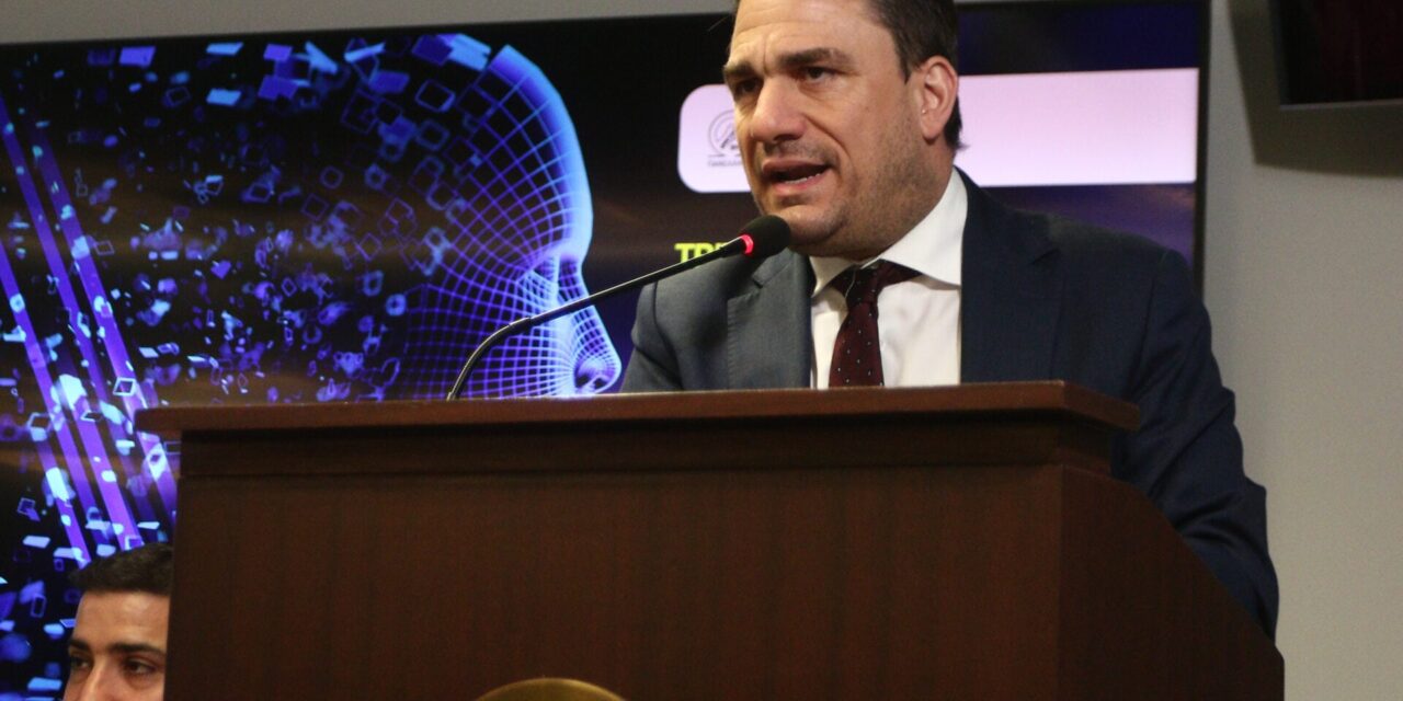Πώς μπορεί να είναι όλες σωστές όταν αντικρούει η μία την άλλη.