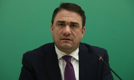Είναι η Δημοκρατία… ταλαιπωρία για τη ΝΔ; Η κυβέρνηση προσπαθεί να ελέγξει πλήρως την Τοπική Αυτοδιοίκηση