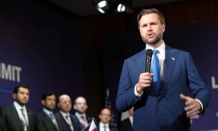 Αισιόδοξος ο Βανς για τις συνομιλίες με το Ιράν: «Μεγάλη πρόοδος