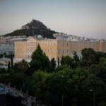 Άλλοι πληρώνουν τα χρέη κι άλλοι όχι…