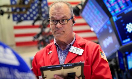 Στο «κόκκινο» η Wall Street λόγω τεχνολογίας