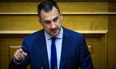 Ο Αριστοτέλης Χαντζής σταματάει την απεργία πείνας μετά την πρωτουβουλία του Χ. Δούκα για ψήφισμα για τα Προσφυγικά