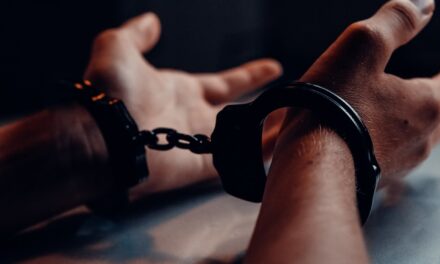 Είχαν ρημάξει τις οικοδομές σε βόρεια και νότια προάστια