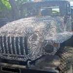 Γιατί τα φορτηγά του Πούτιν «ντύνονται» με animal print