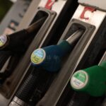 Καύσιμα: Πτώση στις διεθνείς τιμές πετρελαίου και φυσικού αερίου – Επιδότηση 10 λεπτών στο ντίζελ από την 1η Αυγούστου