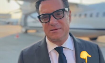Προς τι η έκπληξη για τα hi-tech γυαλιά του Γεωργιάδη και κάποιες απορίες για τα προσωπικά δεδομένα