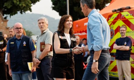 Στο στόχαστρο η πρόεδρος της Μαδρίτης για ελλιπή πρόληψη και υποστελέχωση της πυροσβεστικής
