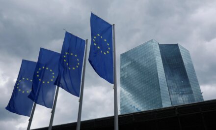 Οι γεωπολιτικοί κίνδυνοι απειλούν την κεφαλαιακή επάρκεια των τραπεζών της Ευρωζώνης