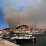 Π. Χριστόφας (Δήμαρχος Μυτιλήνης) για φωτιά στο Πλωμάρι: Δεν είναι ακόμη υπό έλεγχο