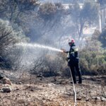 Βελτιωμένη εικόνα της φωτιάς στην περιοχή Φλόκα
