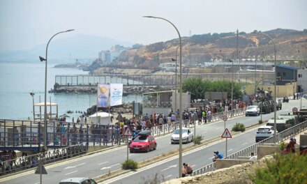 Ενισχύονται οι αστυνομικές δυνάμεις στα σύνορα με την Ισπανία, λόγω της μαζικής εισόδου μεταναστών στη Θέουτα