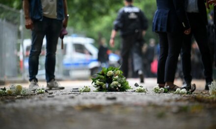 Νεκρός από πυρά της αστυνομίας ο ύποπτος για την επίθεση στο Pride στο Βερολίνο