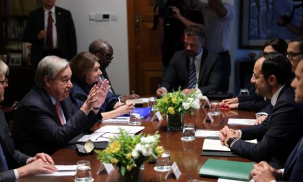 Συγκρατημένη αισιοδοξία Χριστοδουλίδη μετά το δείπνο με Γκουτέρες και Έρχιουρμαν