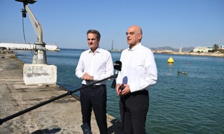 «Αόρατος» πρωθυπουργός ,«χομπίστας» ΥΕΘΑ- Κωνσταντίνος Φράγκος