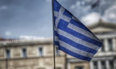 ESM: Η Ελλάδα πέρασε το “stress test” για το δημόσιο χρέος – Προβλέπεται μείωση την επόμενη 10ετία και στο δυσμενές σενάριο