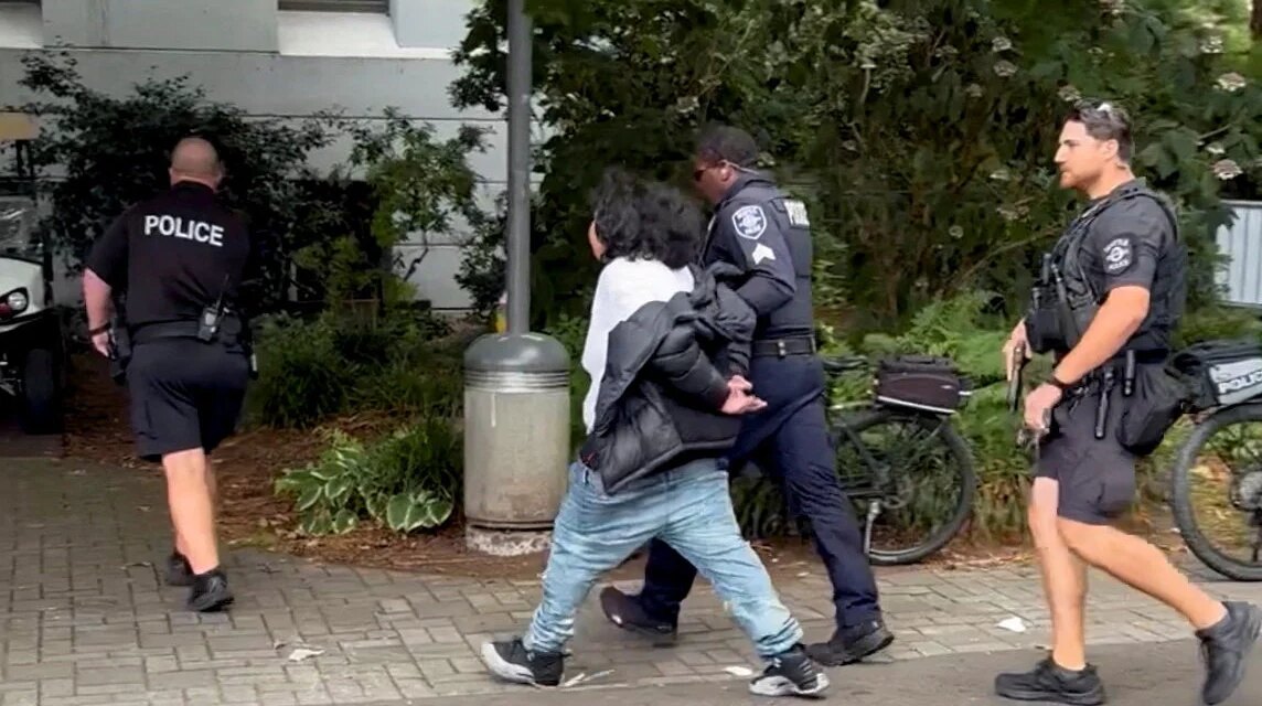 Στους 3 οι νεκροί από τους πυροβολισμούς