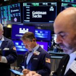 Απώλειες 2% για τον Dow Jones, η μεγαλύτερη ημερήσια πτώση του από τον Απρίλιο του 2025
