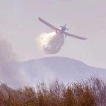 Χωρίς ενεργό μέτωπο οι πυρκαγιές σε Λάκκα Κάτσαρη Ασπροπύργου και Κάρυστο Ευβοίας