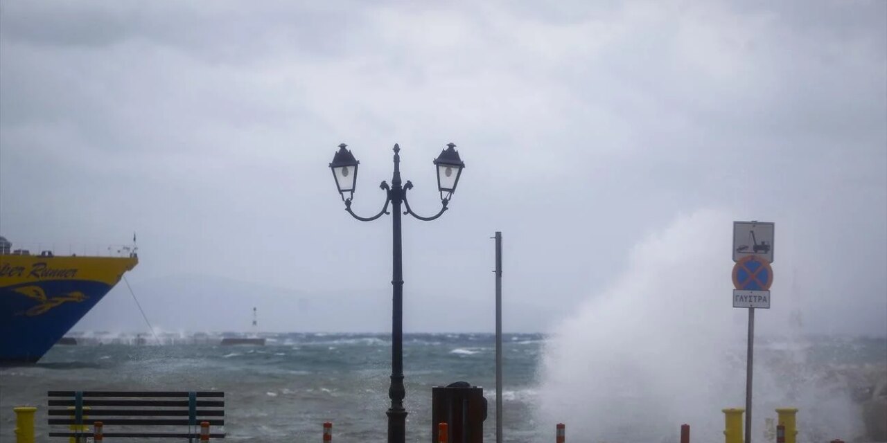 Iσχυροί άνεμοι: Σε ισχύ απαγορευτικό απόπλου από τα λιμάνια Ραφήνας και Λαυρίου